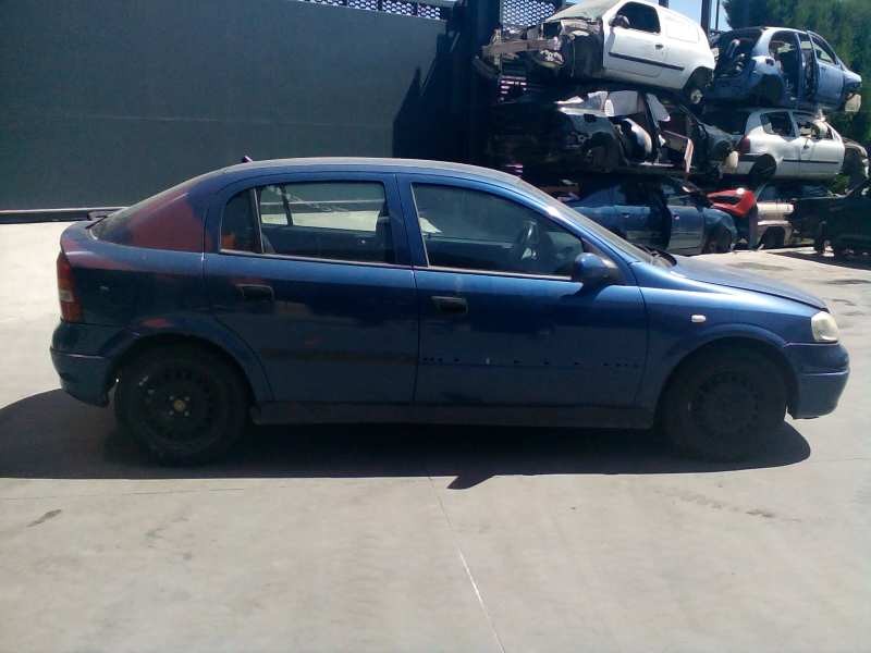 opel astra g berlina del año 1998