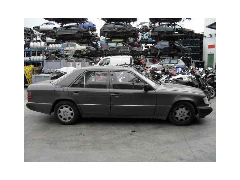 mercedes-benz clase e (w124) berlina del año 1995