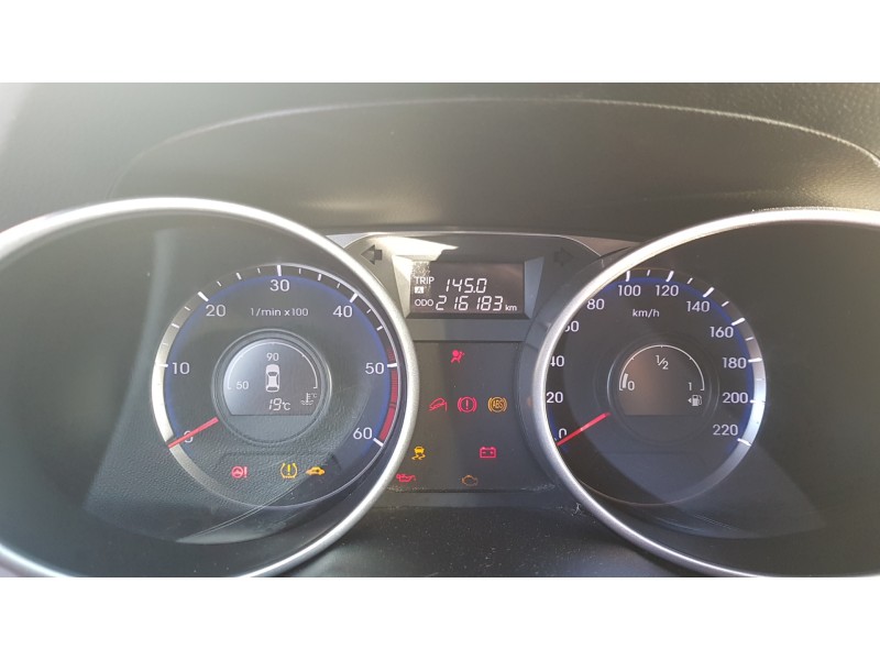 Recambio de cuadro instrumentos para hyundai ix35 1.7 crdi cat referencia OEM IAM 940062Y430  