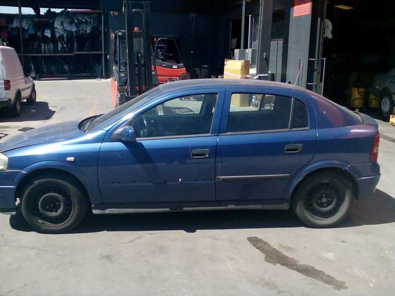 opel astra g berlina del año 1998