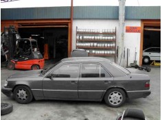 mercedes-benz clase e (w124) berlina del año 1995 2