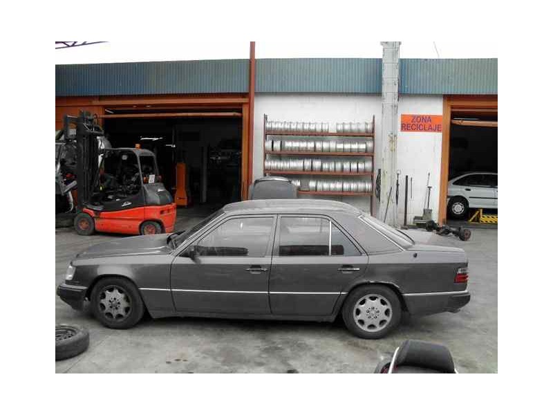 mercedes-benz clase e (w124) berlina del año 1995