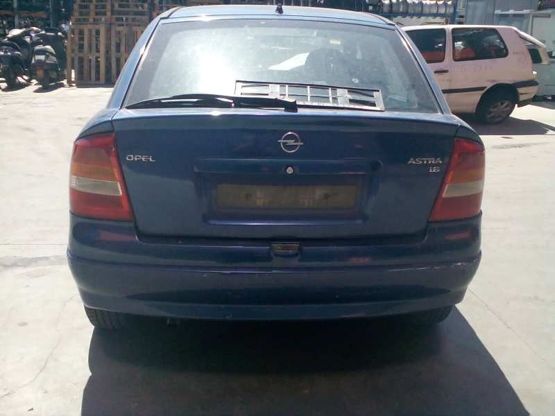 opel astra g berlina del año 1998