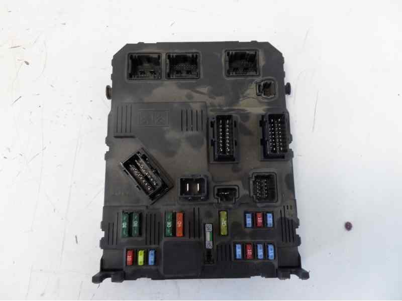 Recambio de caja reles / fusibles para citroen c2 furio referencia OEM IAM 9650618480 T118470003K 