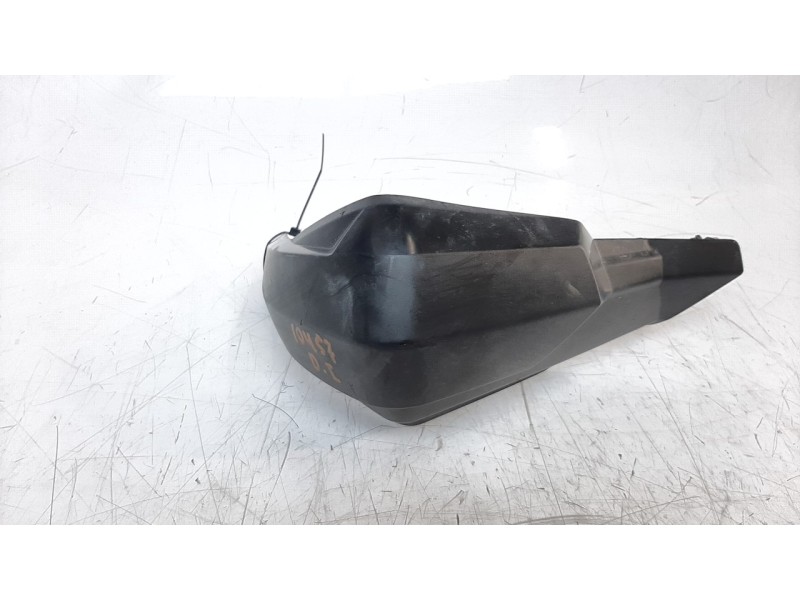 Recambio de moldura para triumph tiger 800 tiger 800 xca referencia OEM IAM T2308505  