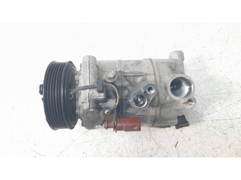 Recambio de compresor aire acondicionado para volkswagen polo advance referencia OEM IAM 3Q0816803E 320197 CAF260137