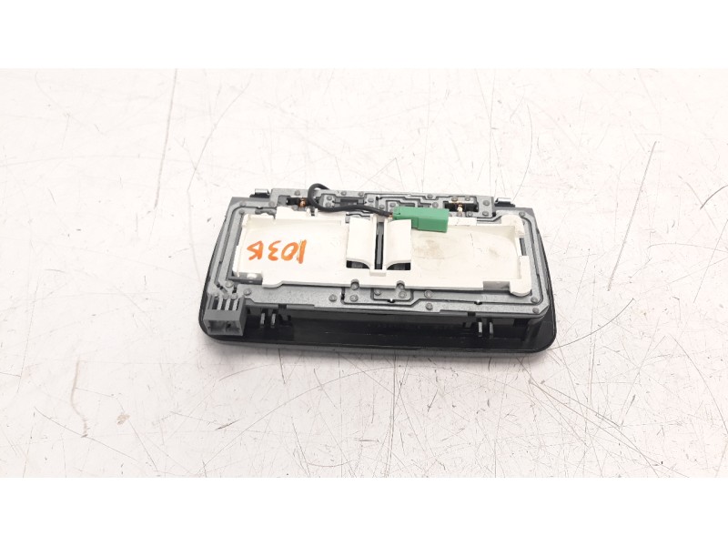Recambio de luz interior para alfa romeo mito (145) 1.4 turbo cat referencia OEM IAM 1561036510  