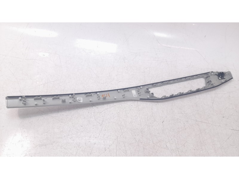 Recambio de moldura para audi a4 berlina (8wc) 35 tdi s line referencia OEM IAM 8W1853190  