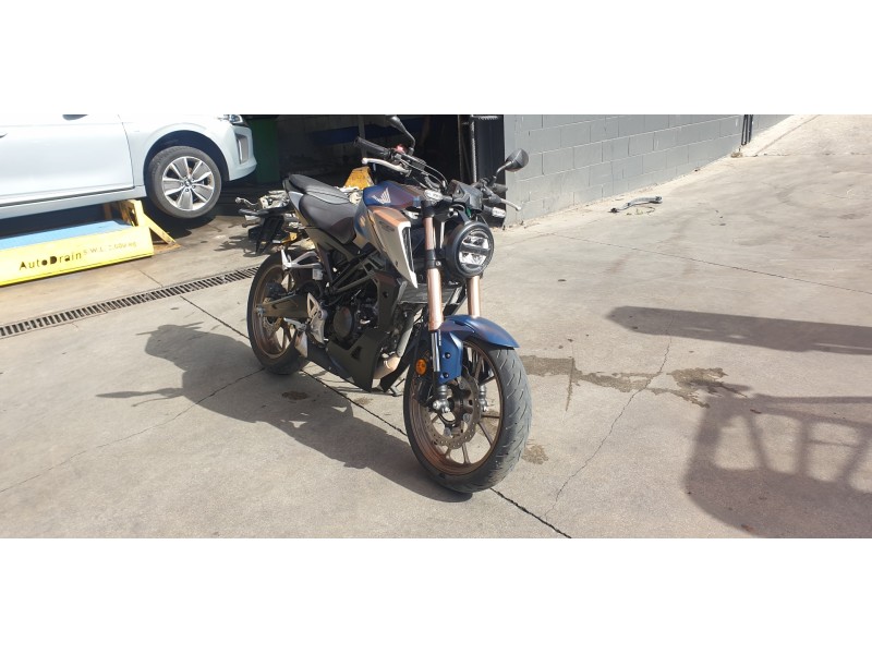 honda cb125 r del año 2022