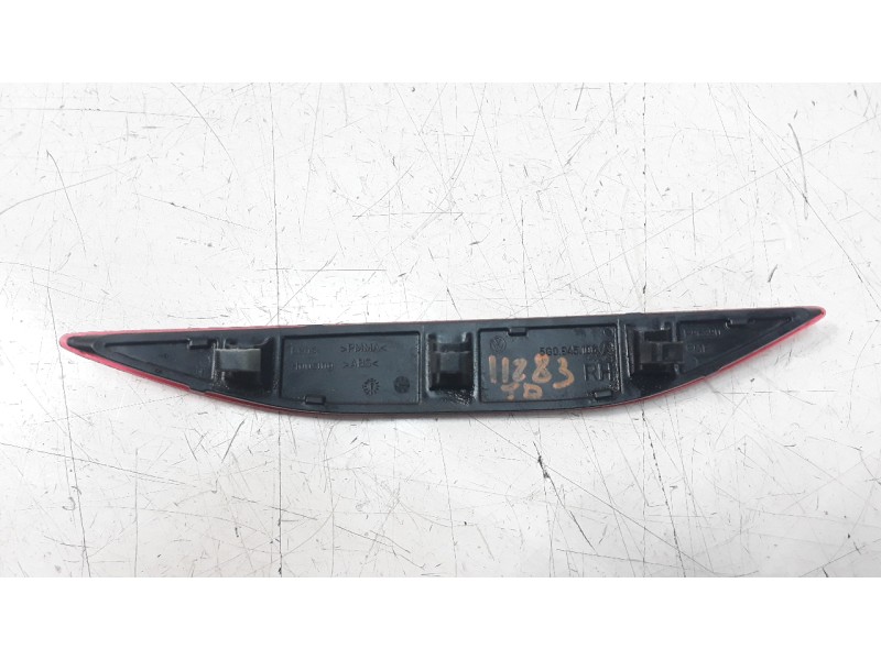 Recambio de piloto trasero derecho paragolpes para volkswagen golf vii lim. 1.6 tdi dpf referencia OEM IAM 5G0945106A  