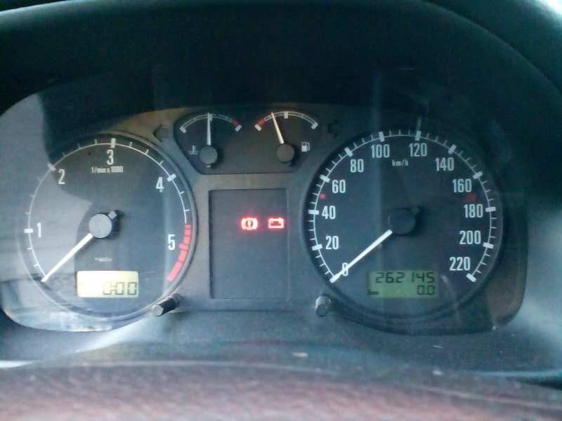 skoda octavia berlina (1u2) del año 2000