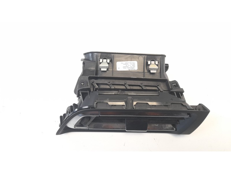 Recambio de rejilla aireadora para peugeot 308 1.2 12v e-thp referencia OEM IAM 1303823XZD  