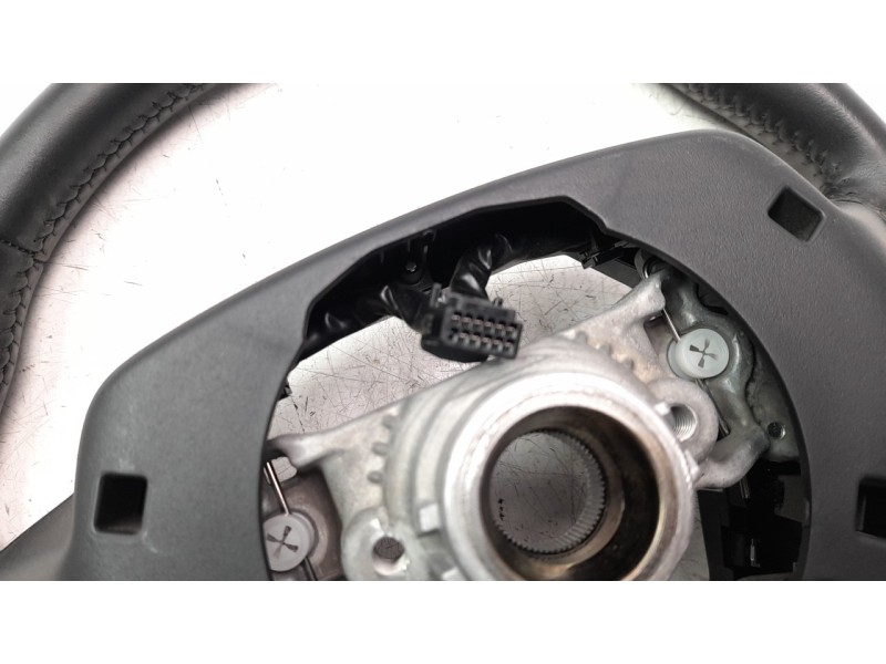 Recambio de volante para toyota corolla (e21) referencia OEM IAM 4510202820C0  