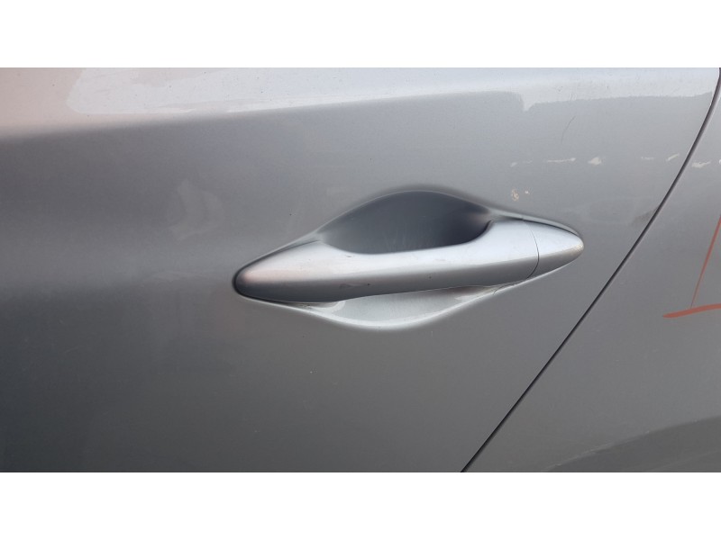 Recambio de maneta exterior trasera izquierda para hyundai ix35 1.7 crdi cat referencia OEM IAM 826512Y010  