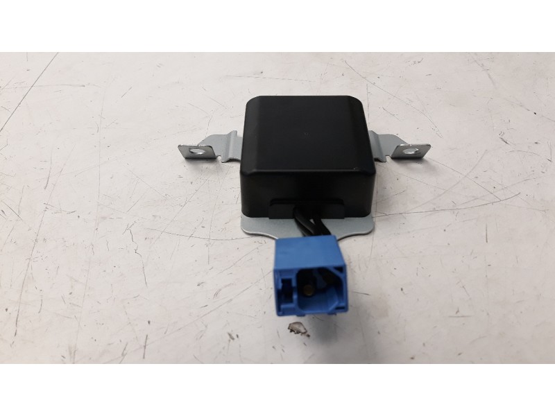 Recambio de modulo electronico para mazda 3 berlina (bp) referencia OEM IAM BDMD66T30  