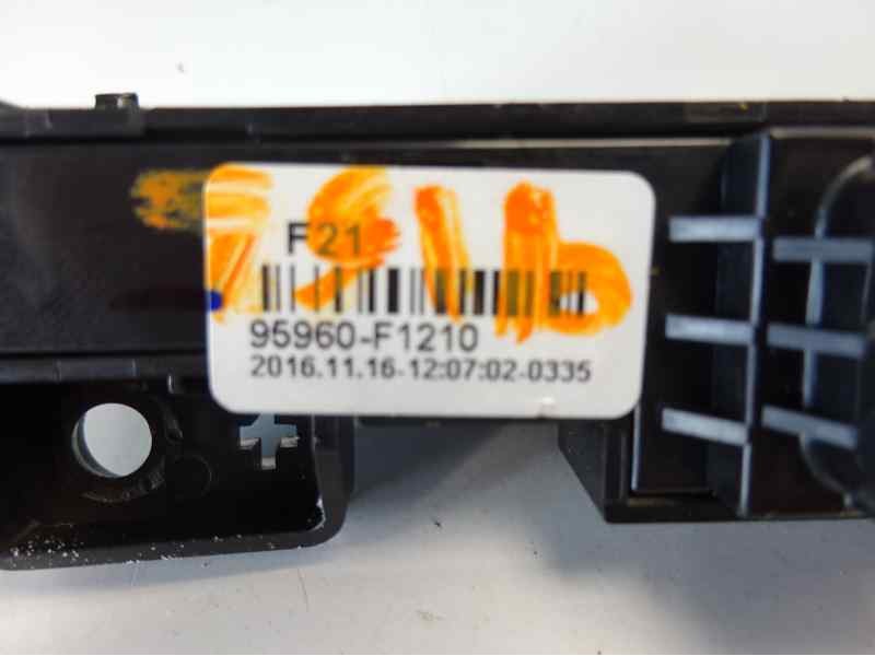 Recambio de pantalla multifuncion para kia sportage drive 2wd referencia OEM IAM 95960F1210  