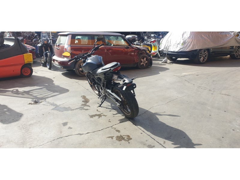 honda cb125 r del año 2022