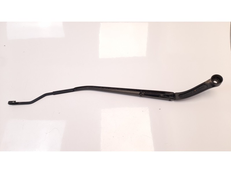 Recambio de brazo limpia delantero derecho para suzuki vitara 1.4 16v cat referencia OEM IAM 3833054P00000  