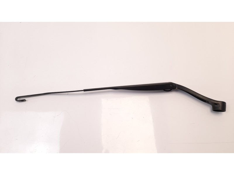 Recambio de brazo limpia delantero izquierdo para suzuki vitara 1.4 16v cat referencia OEM IAM 3831054P00000  
