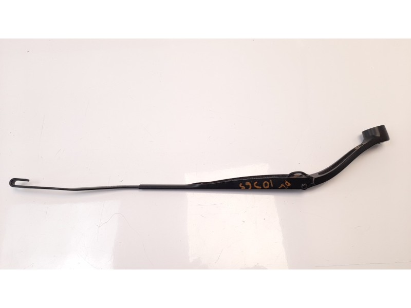 Recambio de brazo limpia delantero izquierdo para suzuki vitara 1.4 16v cat referencia OEM IAM 3831054P00000  
