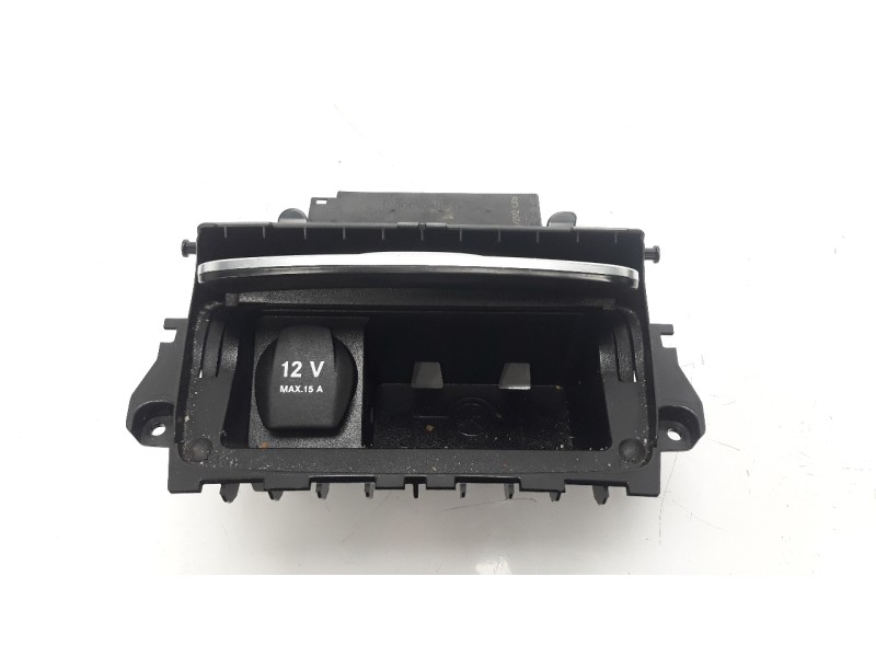 Recambio de cenicero para mercedes-benz clase a (w176) 2.1 cdi cat referencia OEM IAM A1766809700  