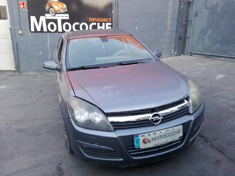 opel astra h berlina del año 2004