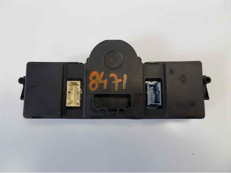 Recambio de mando climatizador para renault megane ii berlina 5p luxe privilege referencia OEM IAM 8200344840  2E8R1C