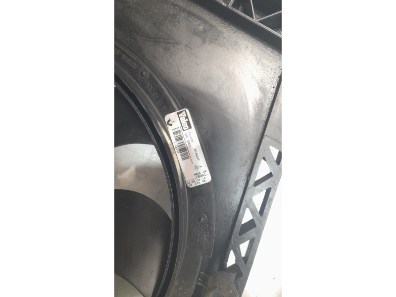Recambio de electroventilador para renault master ii phase 2 bus mini - bus 9 - plazas l1h1 referencia OEM IAM 7701059544  