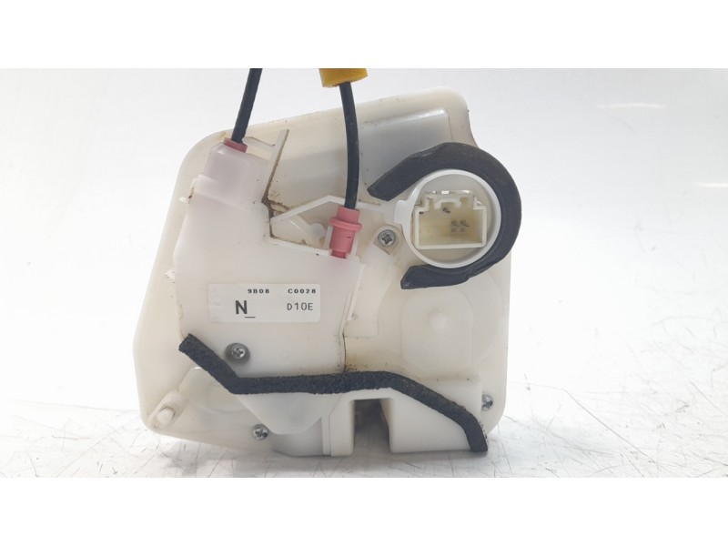 Recambio de cerradura puerta trasera derecha para mazda cx-3 2.0 cat referencia OEM IAM D10E72310  