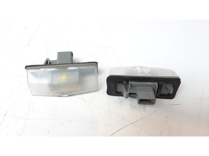 Recambio de piloto matricula para lexus nx 2.5 16v cat (híbrido) referencia OEM IAM 8120476010  
