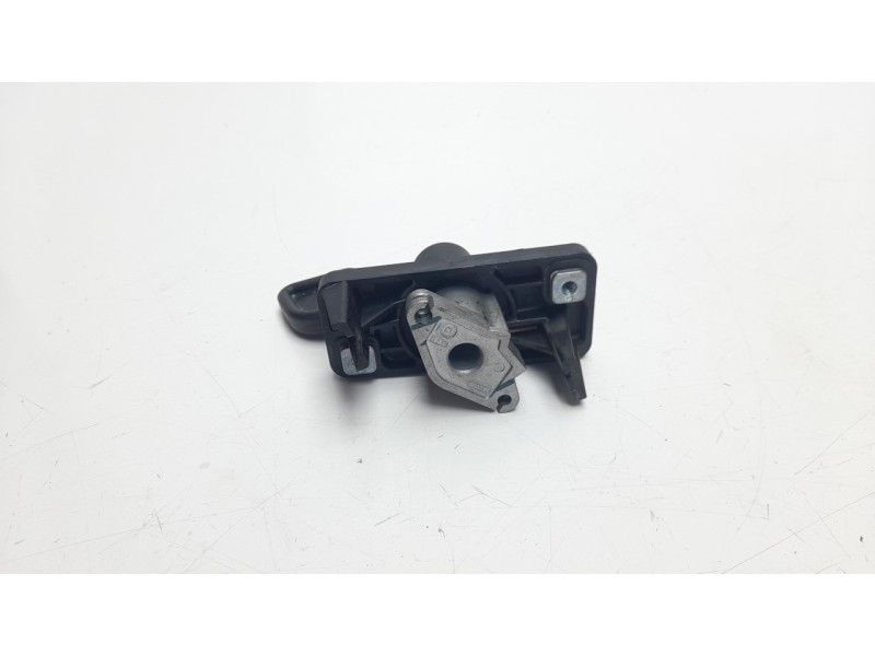 Recambio de maneta interior trasera derecha para fiat fiorino básico referencia OEM IAM 1242453  