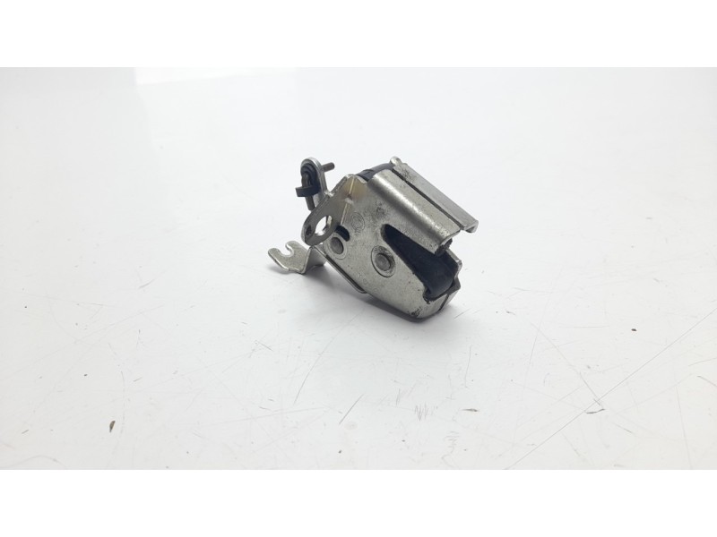 Recambio de cerradura maletero / porton para fiat fiorino básico referencia OEM IAM   