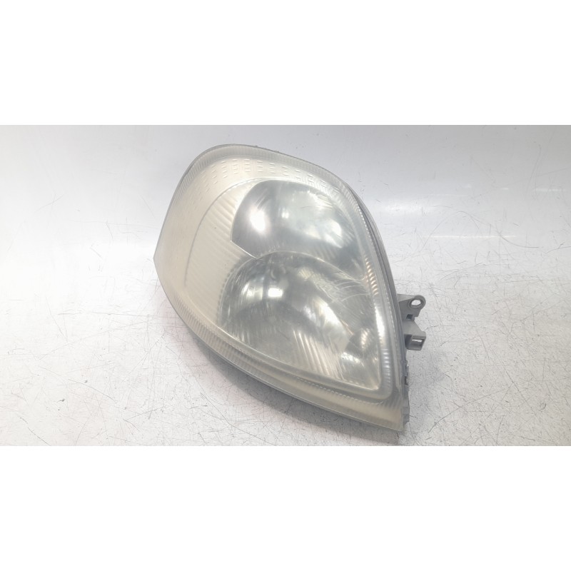 Recambio de faro derecho para renault master ii phase 2 bus mini - bus 9 - plazas l1h1 referencia OEM IAM 8200163518 10116351001