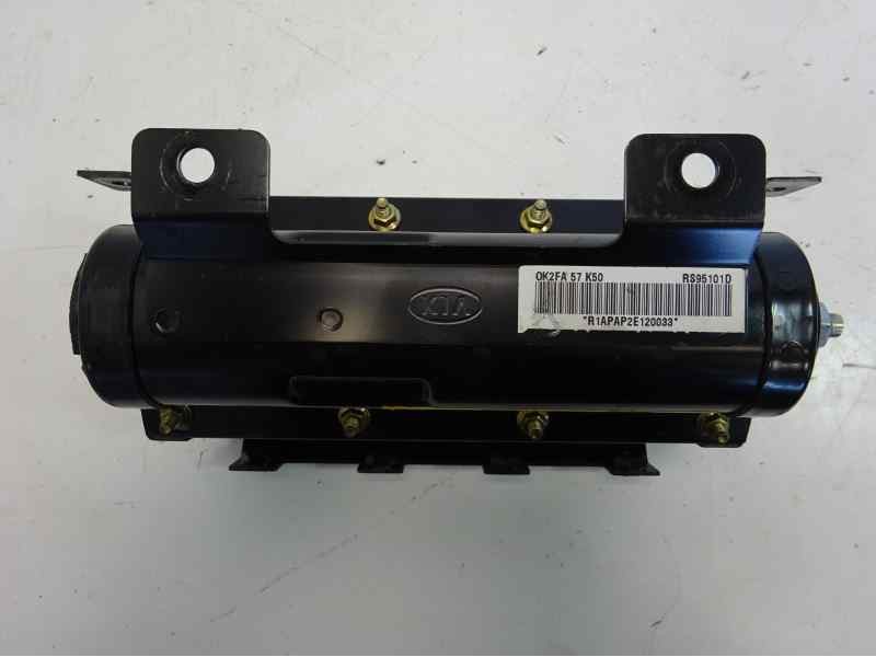 Recambio de airbag delantero derecho para kia carens 2.0 turbodiesel cat referencia OEM IAM RS95101D R1APAP2E120033 OK2FA57K50