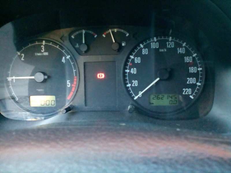 skoda octavia berlina (1u2) del año 2000