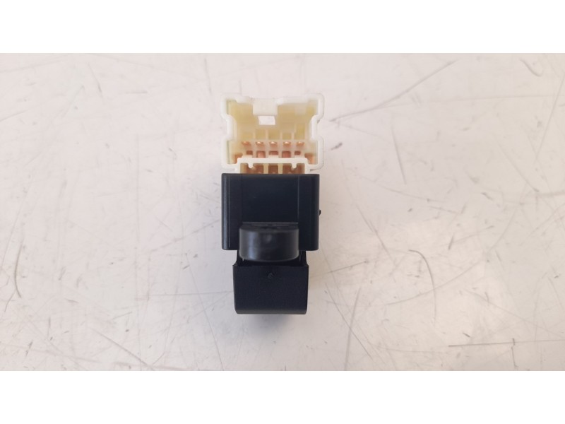 Recambio de mando elevalunas trasero izquierdo para suzuki vitara 1.4 16v cat referencia OEM IAM   
