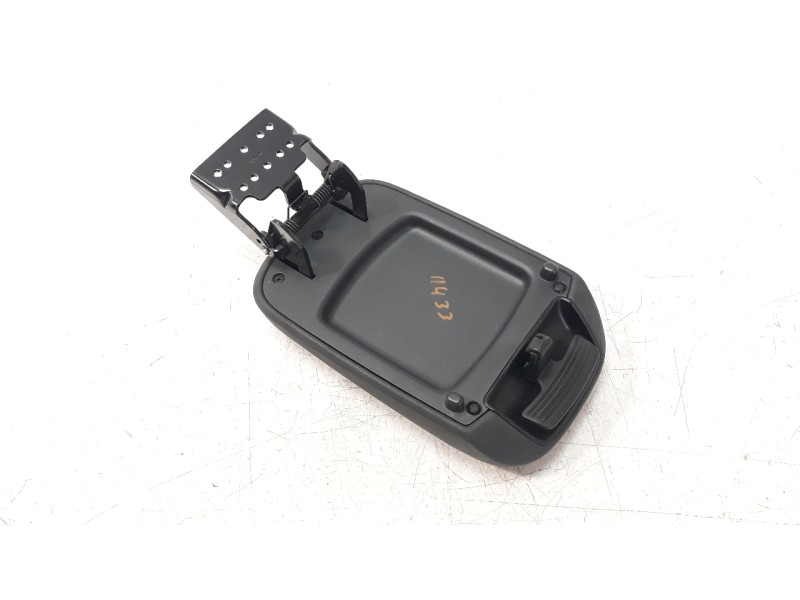 Recambio de apoyabrazos central para hyundai kona 1.0 tgdi cat referencia OEM IAM 84660J9000  