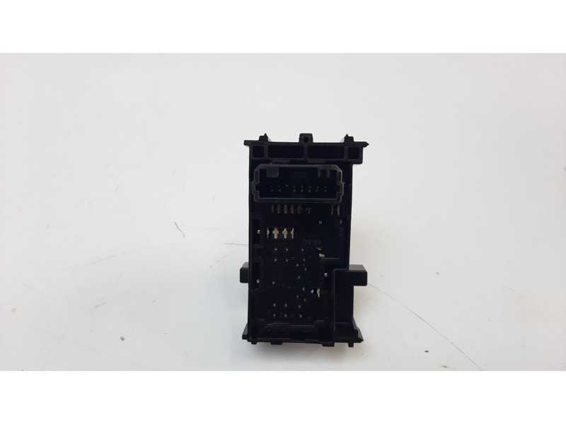 Recambio de mando elevalunas trasero izquierdo para lexus nx 2.5 16v cat (híbrido) referencia OEM IAM 8481078010  