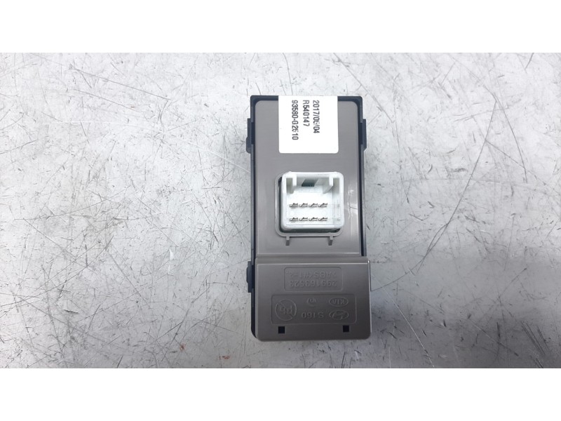 Recambio de mando elevalunas trasero izquierdo para hyundai ioniq referencia OEM IAM 93580G2510  