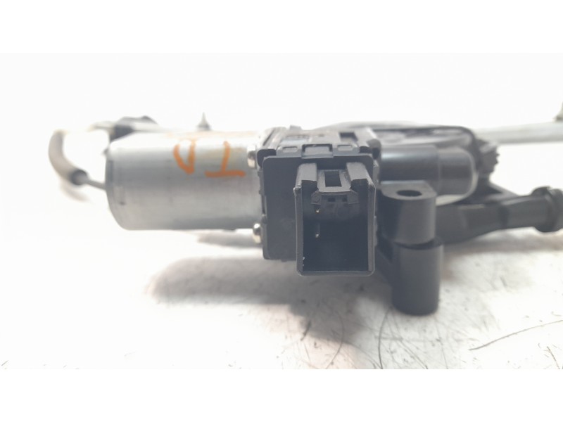 Recambio de elevalunas trasero derecho para mazda cx-3 2.0 cat referencia OEM IAM D10E72590A  