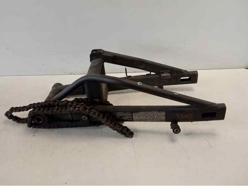 Recambio de puente trasero para kawasaki er 6 er 6f referencia OEM IAM 33001016110  