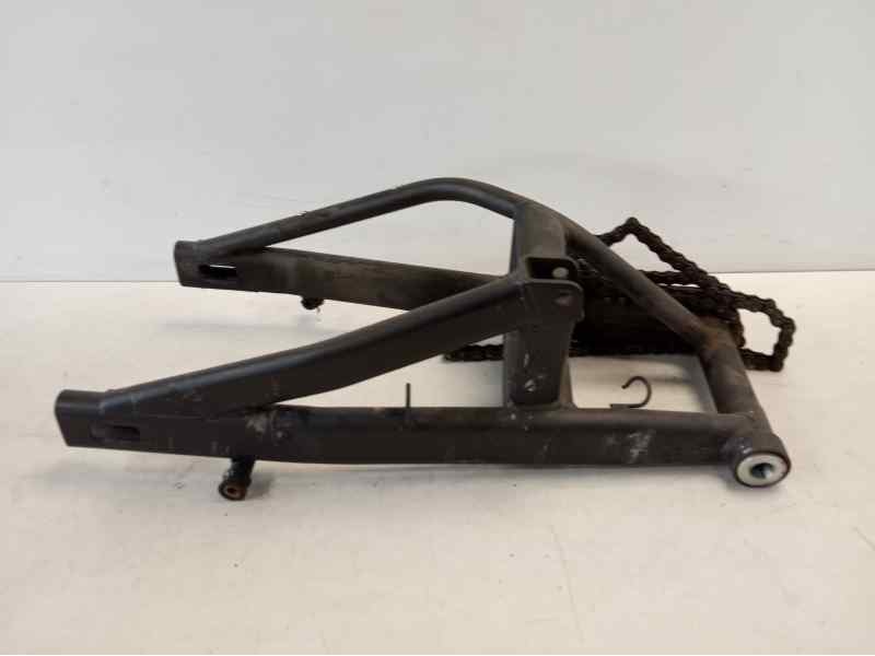 Recambio de puente trasero para kawasaki er 6 er 6f referencia OEM IAM 33001016110  
