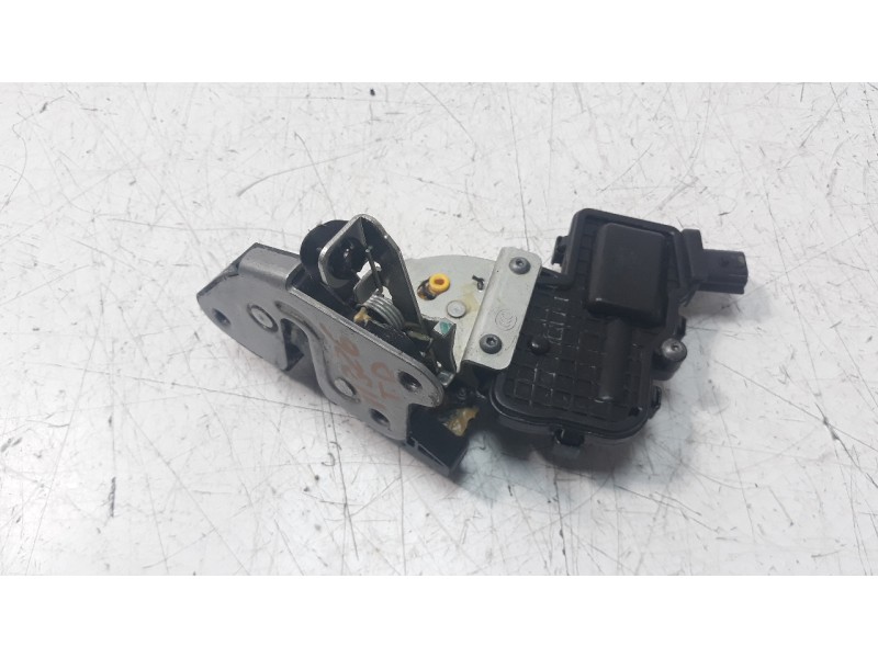 Recambio de cerradura puerta trasera derecha para dacia spring electric comfort referencia OEM IAM 825023234R  