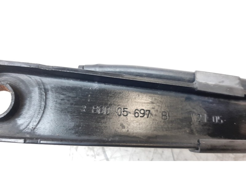 Recambio de brazo limpia delantero izquierdo para renault master ii phase 2 bus mini - bus 9 - plazas l1h1 referencia OEM IAM 80
