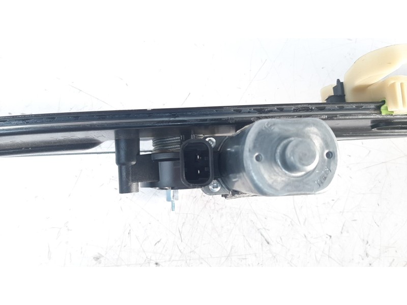 Recambio de elevalunas delantero izquierdo para iveco daily furgón 2.3 diesel referencia OEM IAM 5802578842  