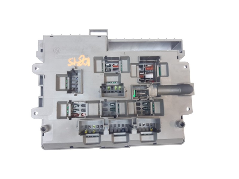 Recambio de caja reles / fusibles para bmw x1 (e84) 2.0 turbodiesel cat referencia OEM IAM 10688710  
