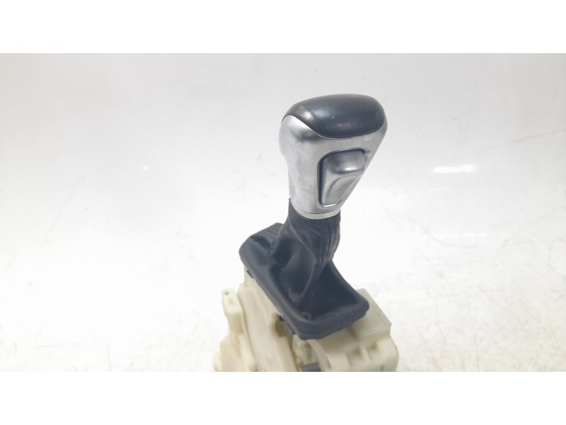 Recambio de palanca cambio para hyundai ioniq referencia OEM IAM 46700F2210  