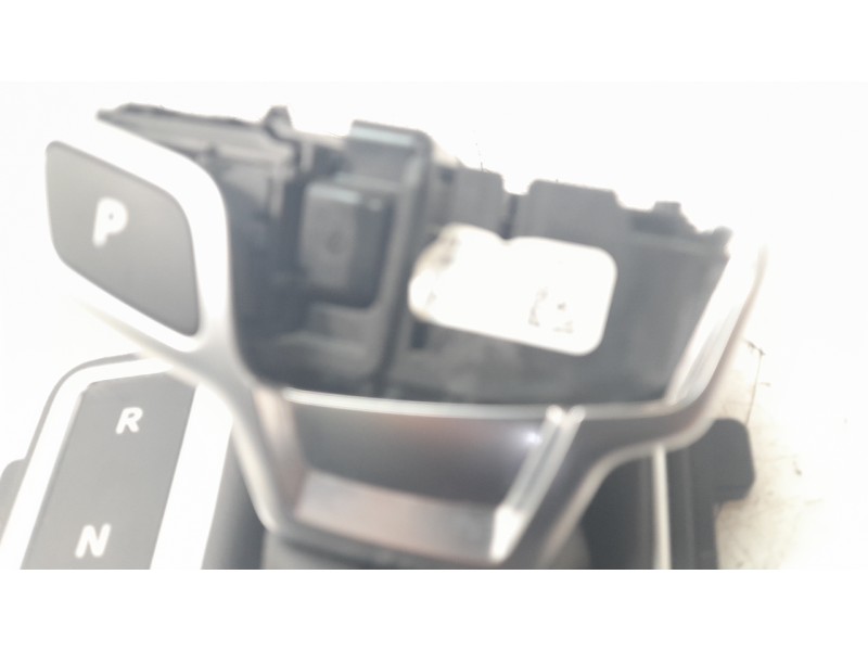 Recambio de palanca cambio para audi a4 berlina (8wc) 35 tdi s line referencia OEM IAM 8W1713140E  