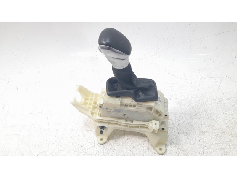 Recambio de palanca cambio para hyundai ioniq referencia OEM IAM 46700F2210  