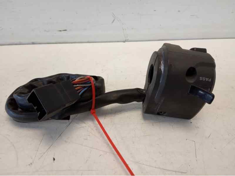 Recambio de piña luces izquierda para kawasaki er 6 er 6f referencia OEM IAM 460910118  